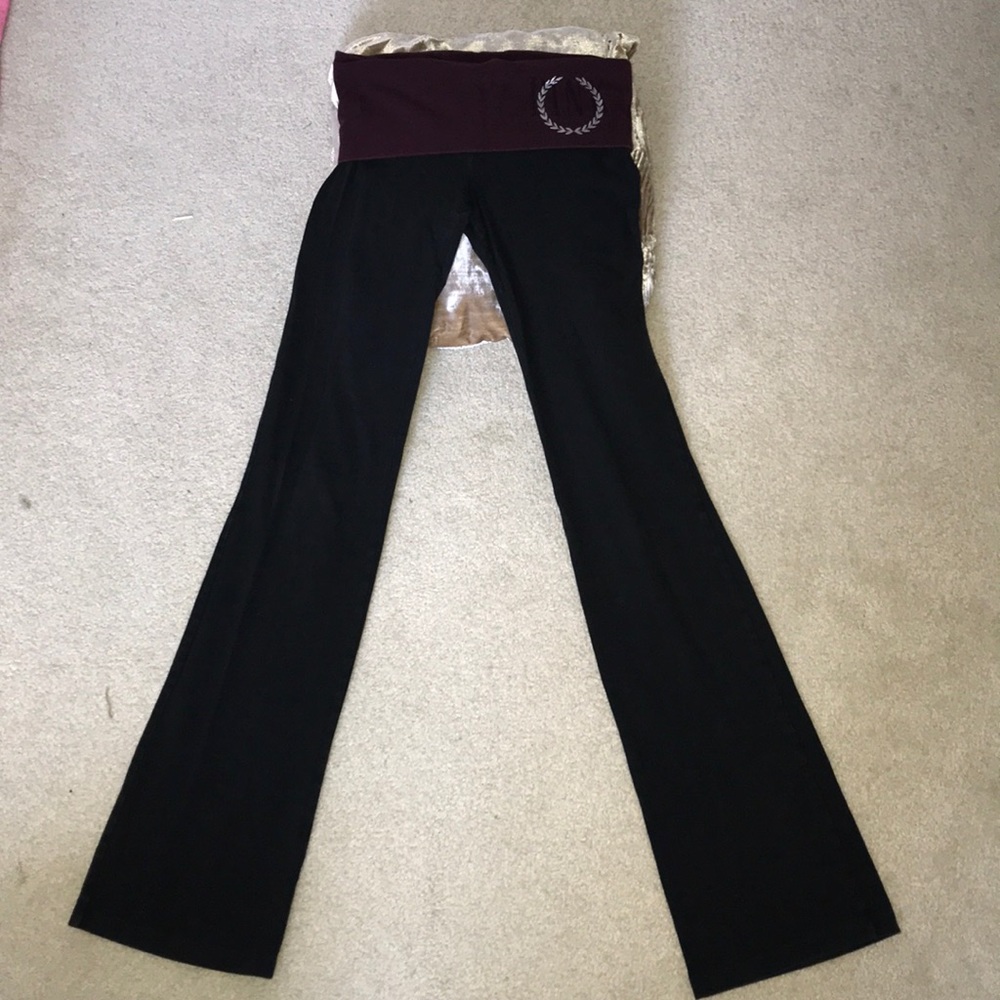 PINK Victoria’s Secret yoga pants